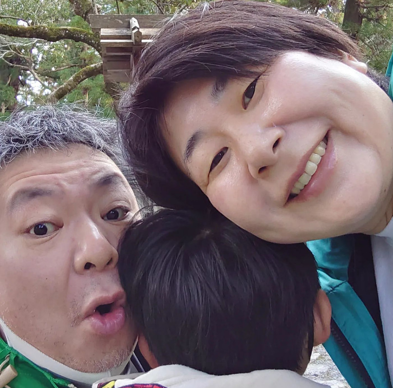 大島美幸さんと鈴木おさむさんとその子供